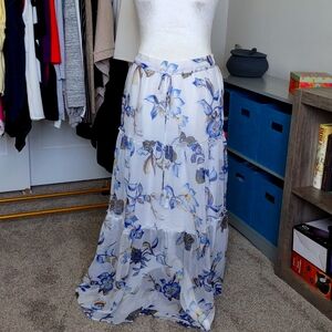 WHBM tierd soft skirt